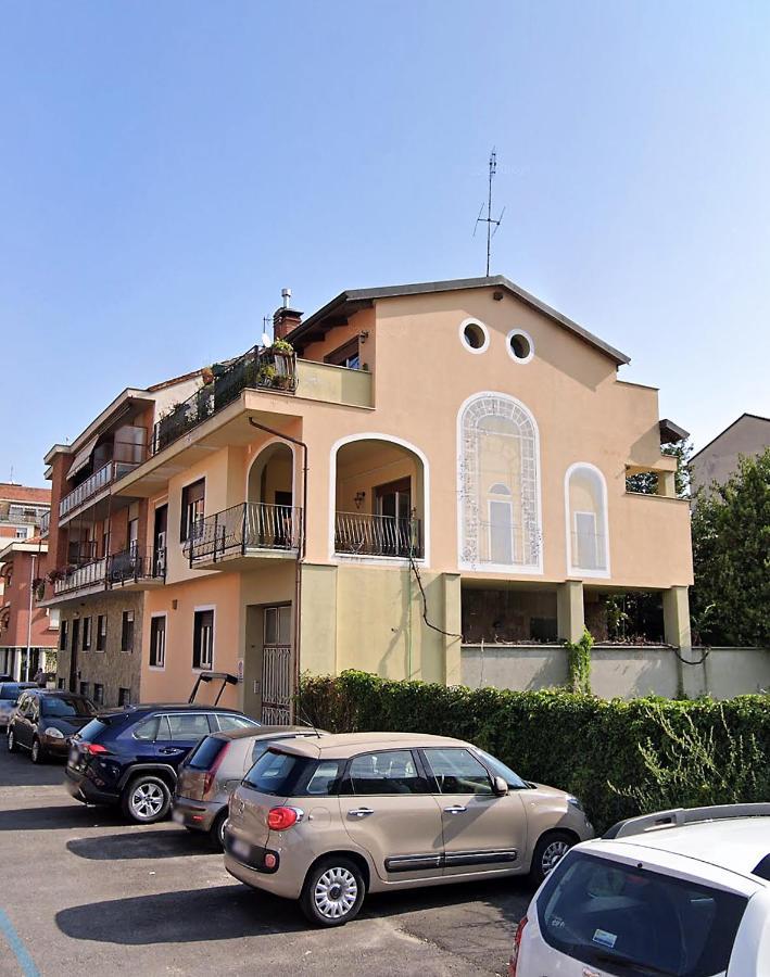 Apartment Yellow House Turin