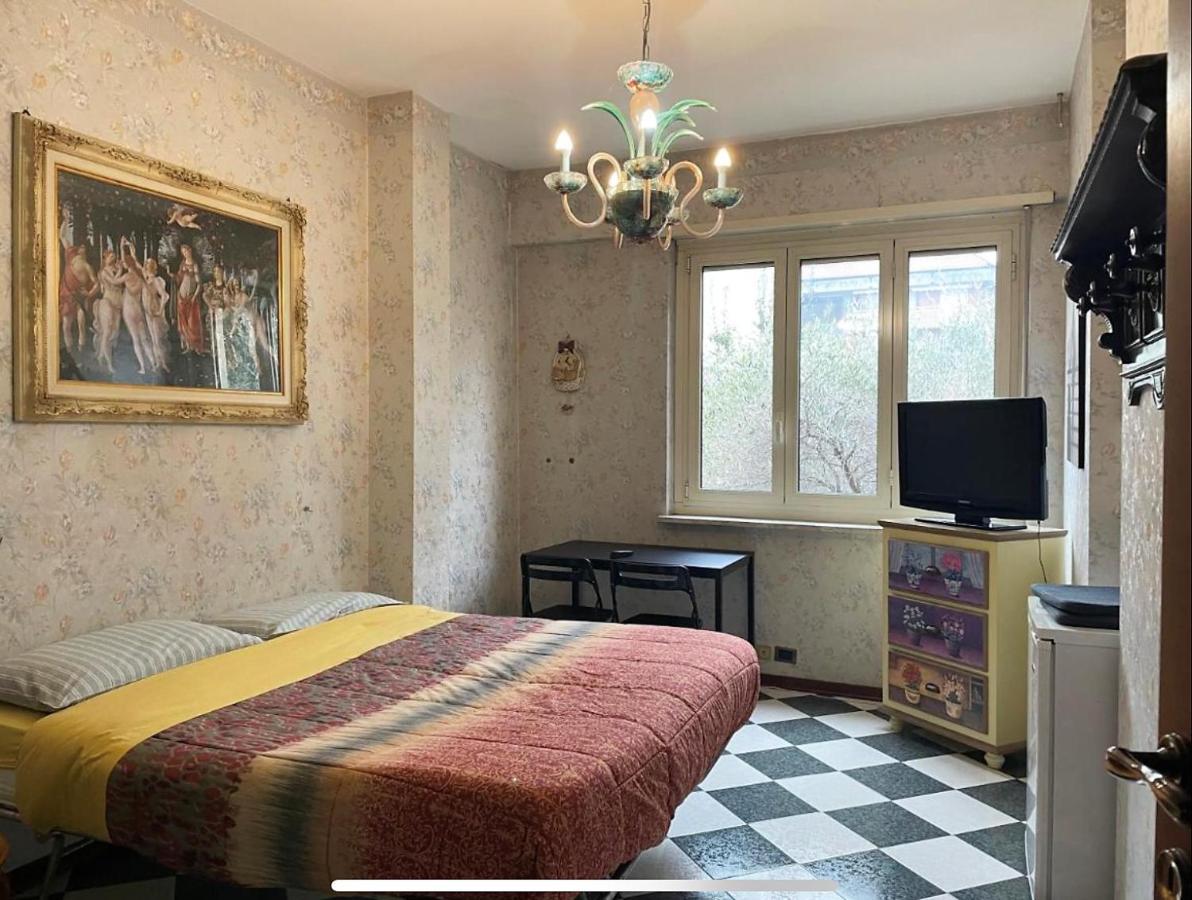 Yellow House Apartment